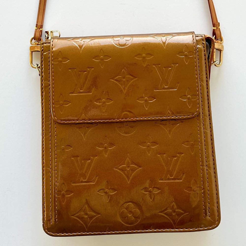 LV Mott Handbag Monogram Vernis